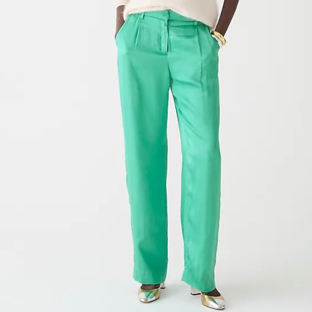 Straight-leg essential pant in luster crepe